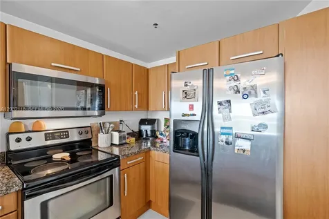 6362 Collins Avenue Miami Beach FL 33141