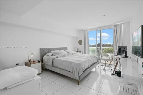 6362 Collins Avenue Miami Beach FL 33141