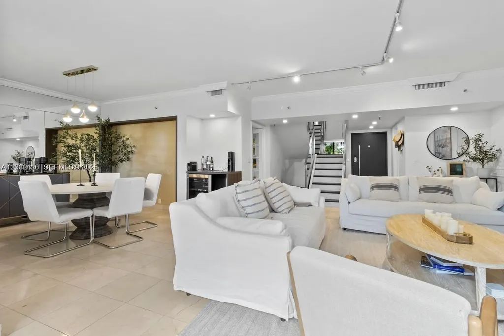 520 Brickell Key Drive Miami FL 33131