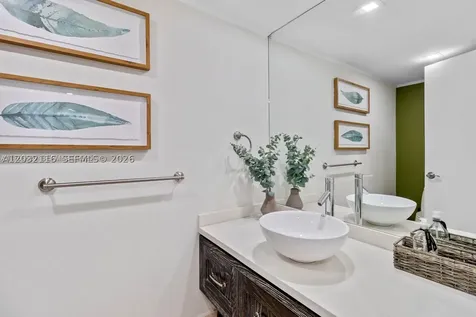 520 Brickell Key Drive Miami FL 33131
