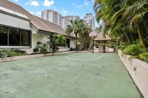 520 Brickell Key Drive Miami FL 33131