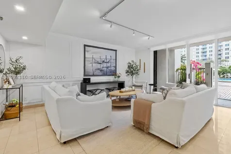 520 Brickell Key Drive Miami FL 33131