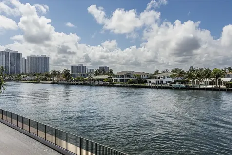 2017 S Ocean Drive Hallandale Beach FL 33009