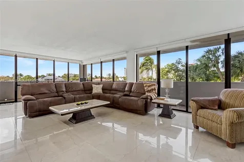 2017 S Ocean Drive Hallandale Beach FL 33009