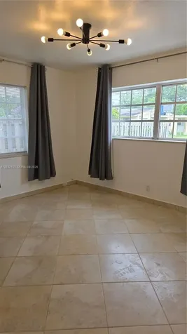 313 SW 2nd Terrace Hallandale Beach FL 33009