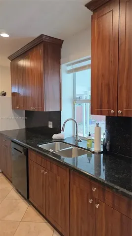 313 SW 2nd Terrace Hallandale Beach FL 33009
