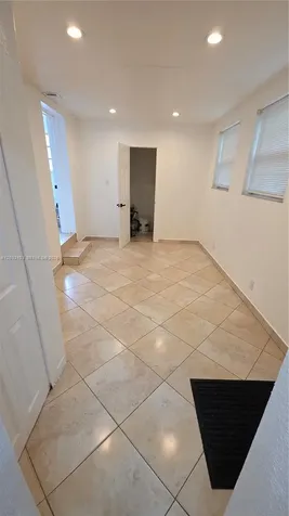 313 SW 2nd Terrace Hallandale Beach FL 33009
