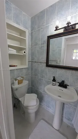 313 SW 2nd Terrace Hallandale Beach FL 33009