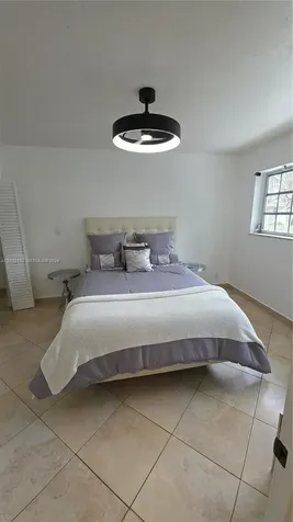 313 SW 2nd Terrace Hallandale Beach FL 33009