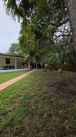 313 SW 2nd Terrace Hallandale Beach FL 33009