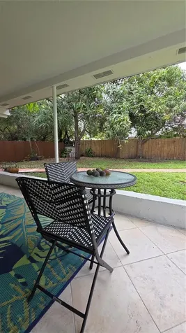 313 SW 2nd Terrace Hallandale Beach FL 33009