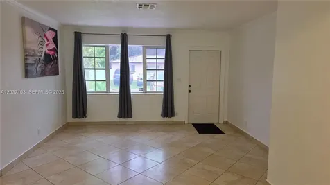 313 SW 2nd Terrace Hallandale Beach FL 33009