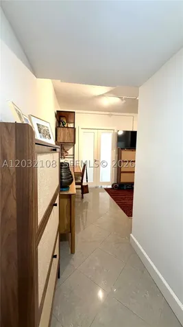 626 Meridian Avenue Miami Beach FL 33139