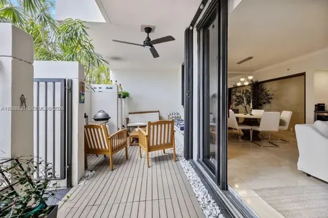 520 Brickell Key Drive Miami FL 33131
