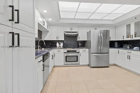 520 Brickell Key Drive Miami FL 33131