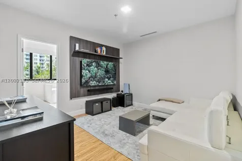 520 Brickell Key Drive Miami FL 33131