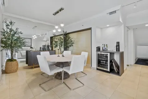 520 Brickell Key Drive Miami FL 33131