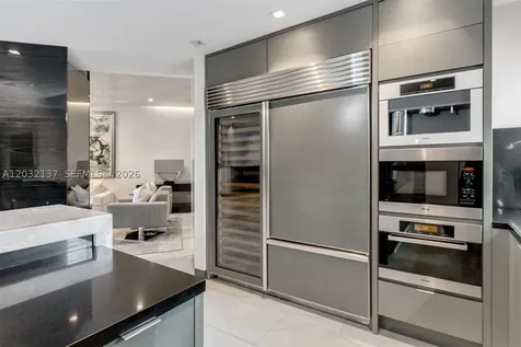 5021 NE London Walk Terrace Miami FL 33138