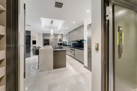 5021 NE London Walk Terrace Miami FL 33138