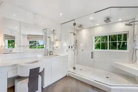 5021 NE London Walk Terrace Miami FL 33138