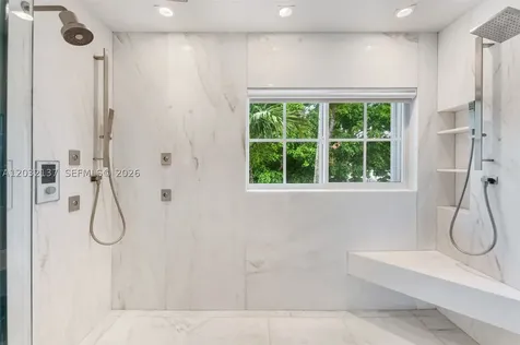 5021 NE London Walk Terrace Miami FL 33138