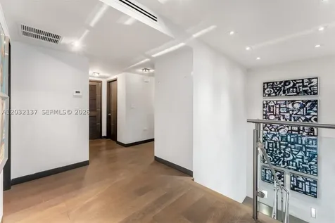 5021 NE London Walk Terrace Miami FL 33138