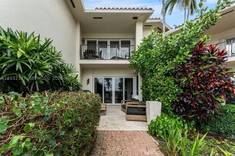 5021 NE London Walk Terrace Miami FL 33138