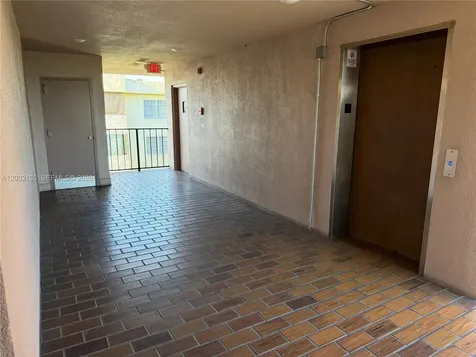 605 NW 72nd Avenue Miami FL 33126
