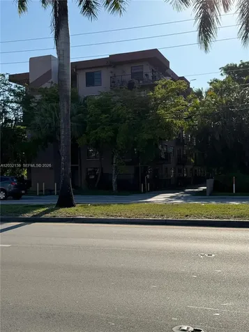 605 NW 72nd Avenue Miami FL 33126