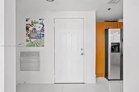 6362 Collins Avenue Miami Beach FL 33141