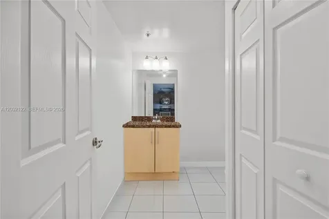 6362 Collins Avenue Miami Beach FL 33141