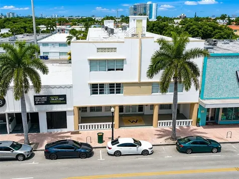 7326 Collins Avenue Miami Beach FL 33141