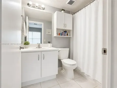 7326 Collins Avenue Miami Beach FL 33141