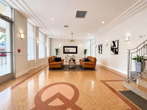 7326 Collins Avenue Miami Beach FL 33141