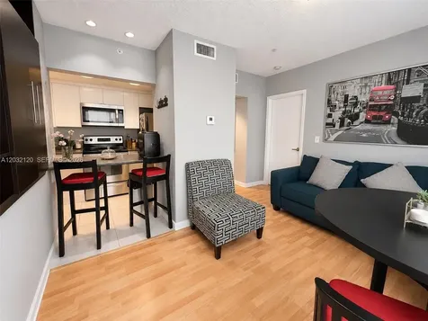 7326 Collins Avenue Miami Beach FL 33141