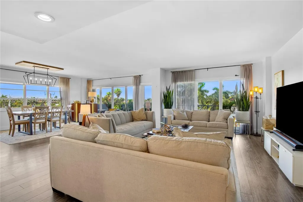 2500 E Las Olas Boulevard Fort Lauderdale FL 33301