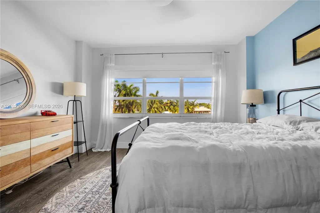 2500 E Las Olas Boulevard Fort Lauderdale FL 33301