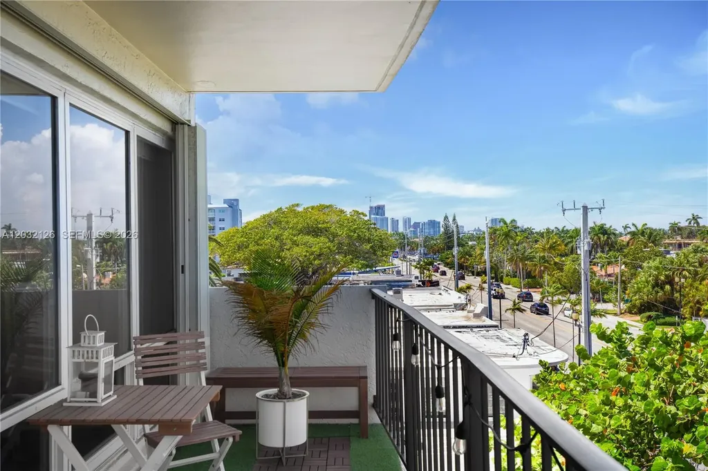 2500 E Las Olas Boulevard Fort Lauderdale FL 33301