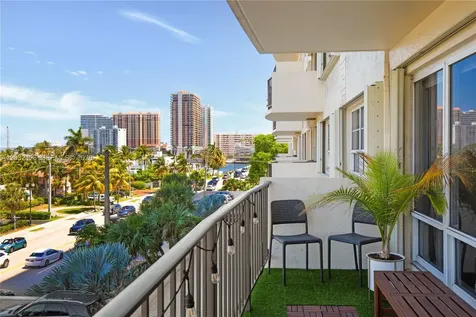 2500 E Las Olas Boulevard Fort Lauderdale FL 33301