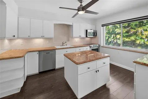 10025 NE 3rd Avenue Miami Shores FL 33138