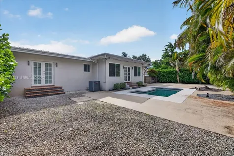 10025 NE 3rd Avenue Miami Shores FL 33138