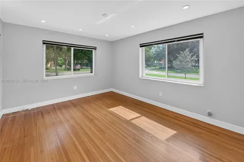 10025 NE 3rd Avenue Miami Shores FL 33138