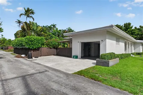10025 NE 3rd Avenue Miami Shores FL 33138