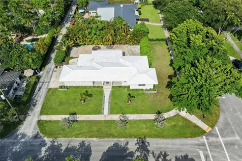 10025 NE 3rd Avenue Miami Shores FL 33138