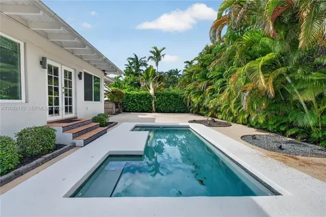 10025 NE 3rd Avenue Miami Shores FL 33138