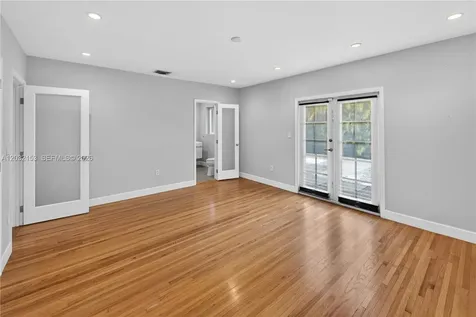 10025 NE 3rd Avenue Miami Shores FL 33138