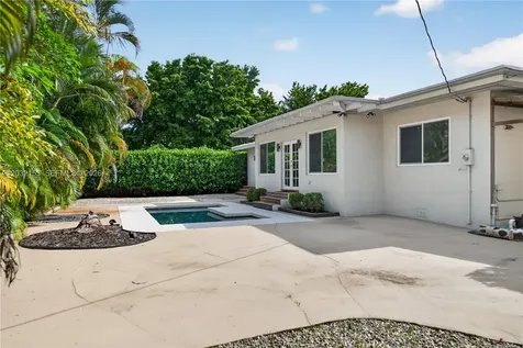 10025 NE 3rd Avenue Miami Shores FL 33138