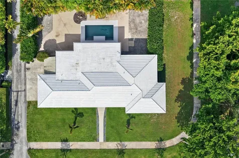 10025 NE 3rd Avenue Miami Shores FL 33138