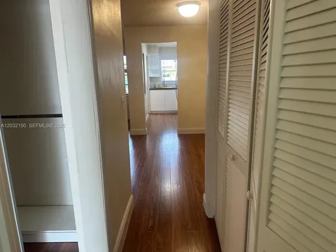 160 NE 8th Avenue Hallandale Beach FL 33009