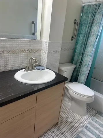 160 NE 8th Avenue Hallandale Beach FL 33009